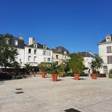 *Appartement Au Bout Du Monde Thouars* Exterior foto