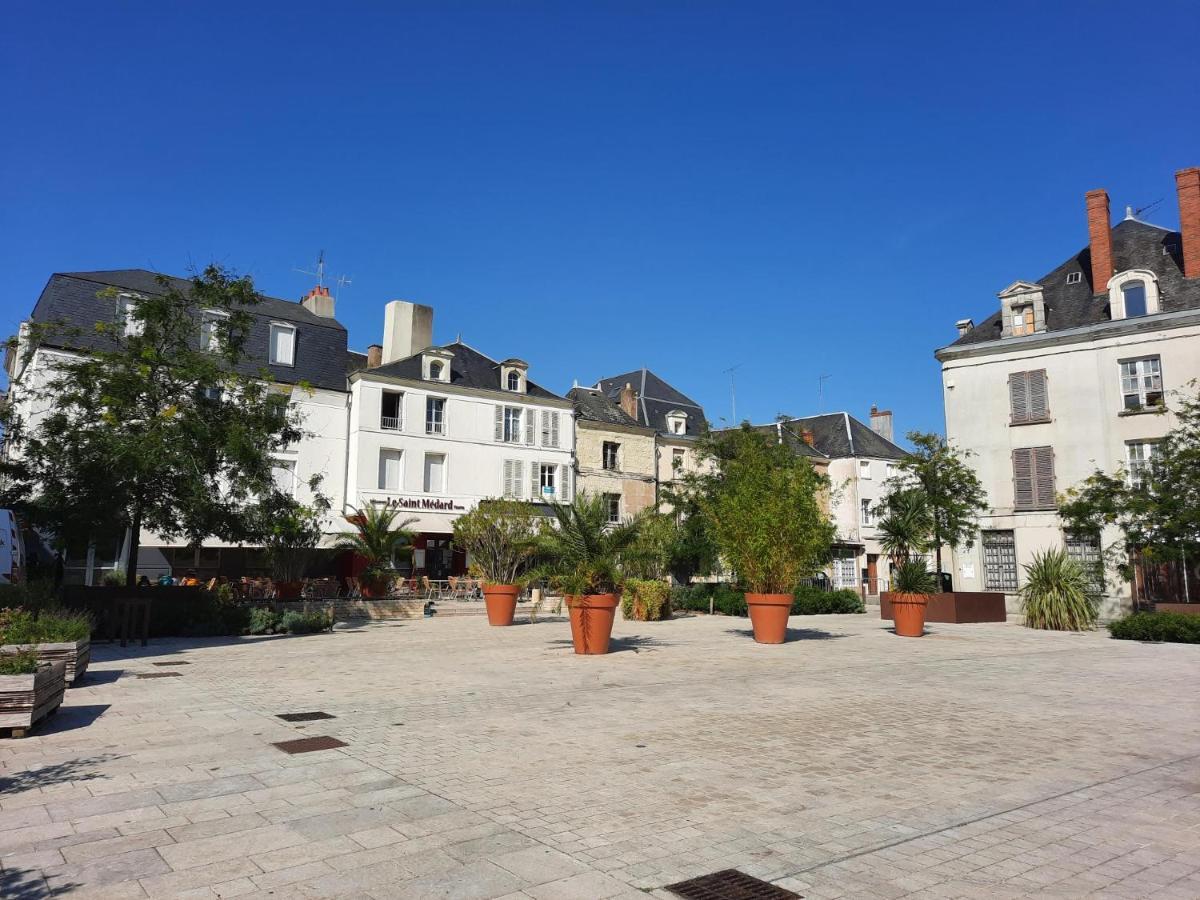 *Appartement Au Bout Du Monde Thouars* Exterior foto